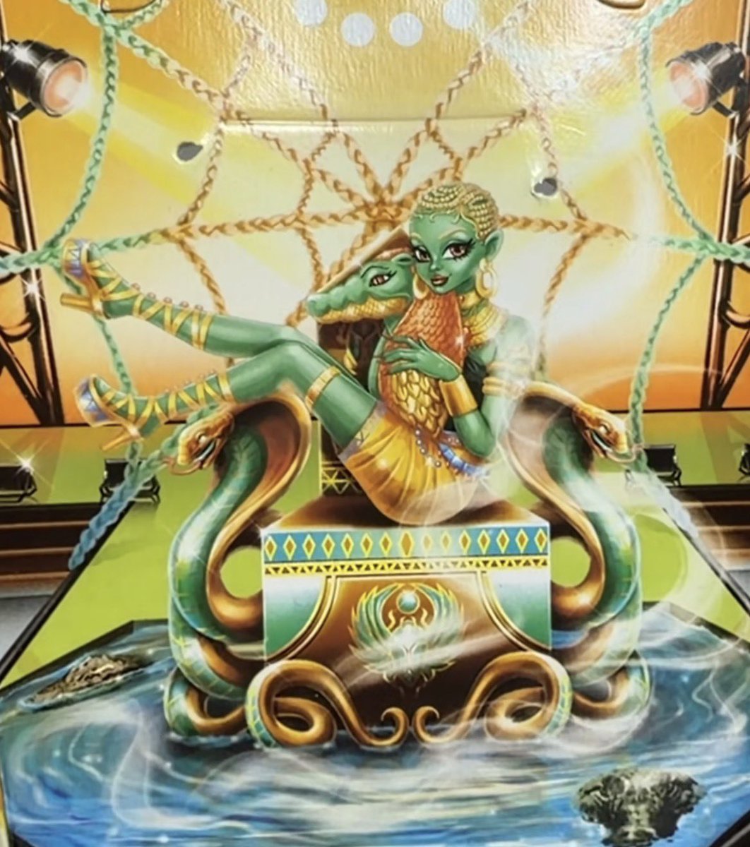 kiah3art's tweet photo. This is what G3 needs, Mattel if you can hear us… GIVE US THESE GHOULS https://t.co/ZBubaQLNHF