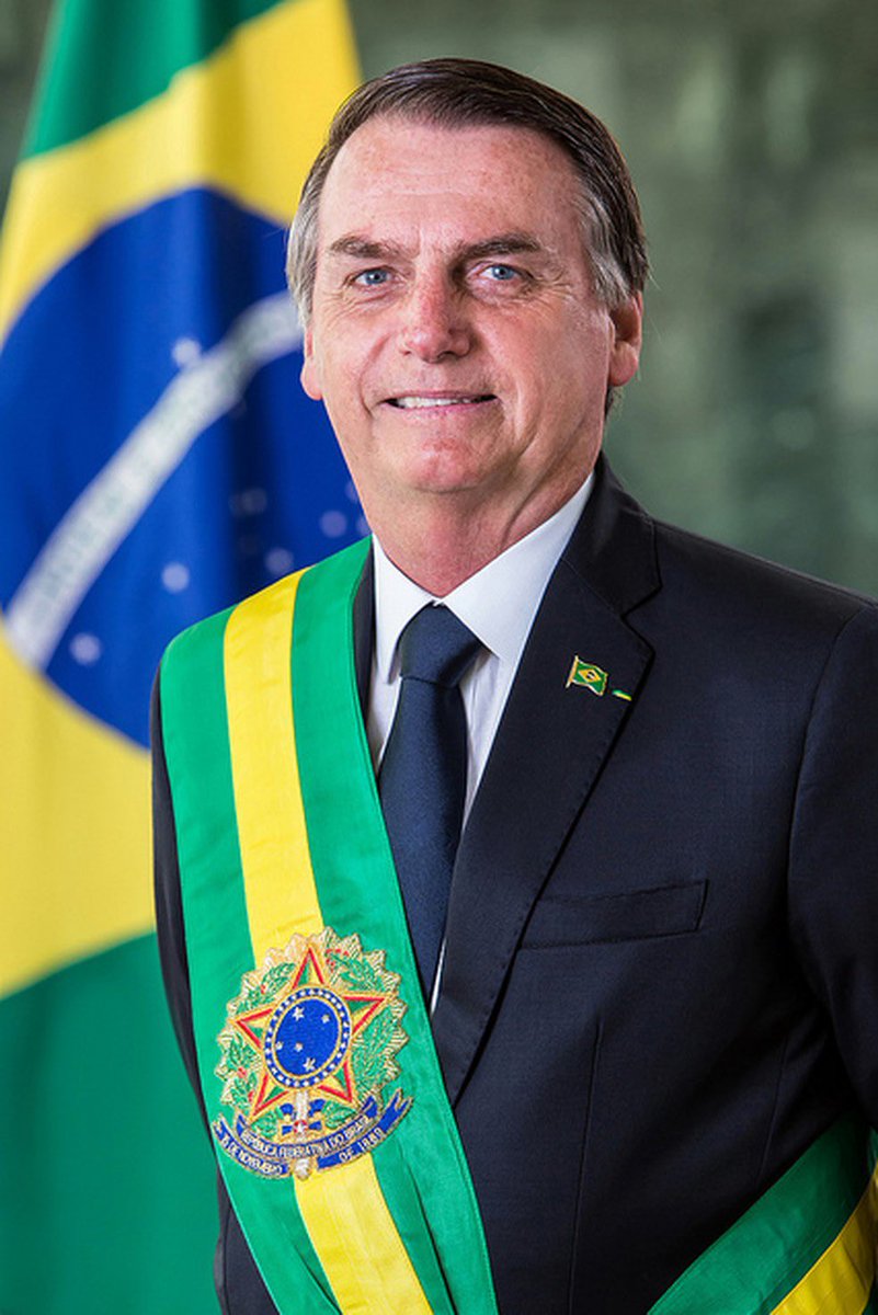 Triste e pensativa sobre a situação do nosso querido presidente Bolsonaro. Fico pensando,  o quanto ele sofreu sozinho naquela prisão, sabendo ser inocente de todos os crimes. Vamos confiar, orar  e esperar porque existe um propósito em todas as coisas.
