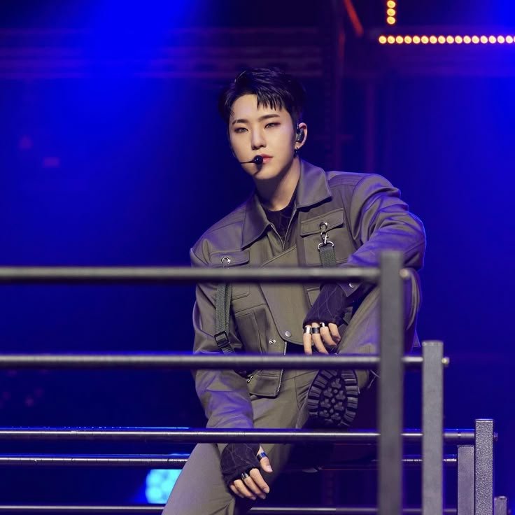 How many days until OT13 SVT return? tweet media