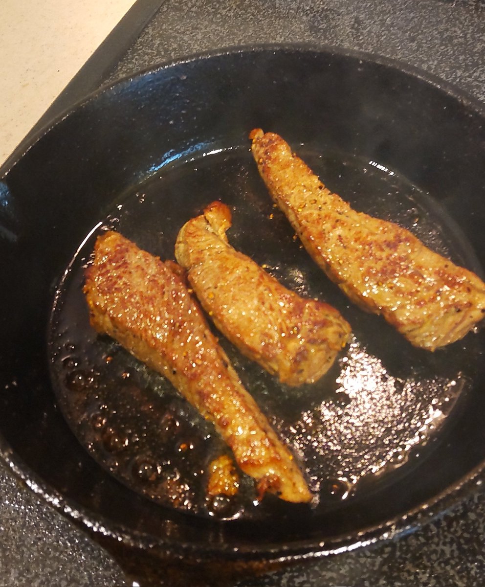 鉄スキレットの、真の力が目覚める...( ˇωˇ )
#200円ビーフ 