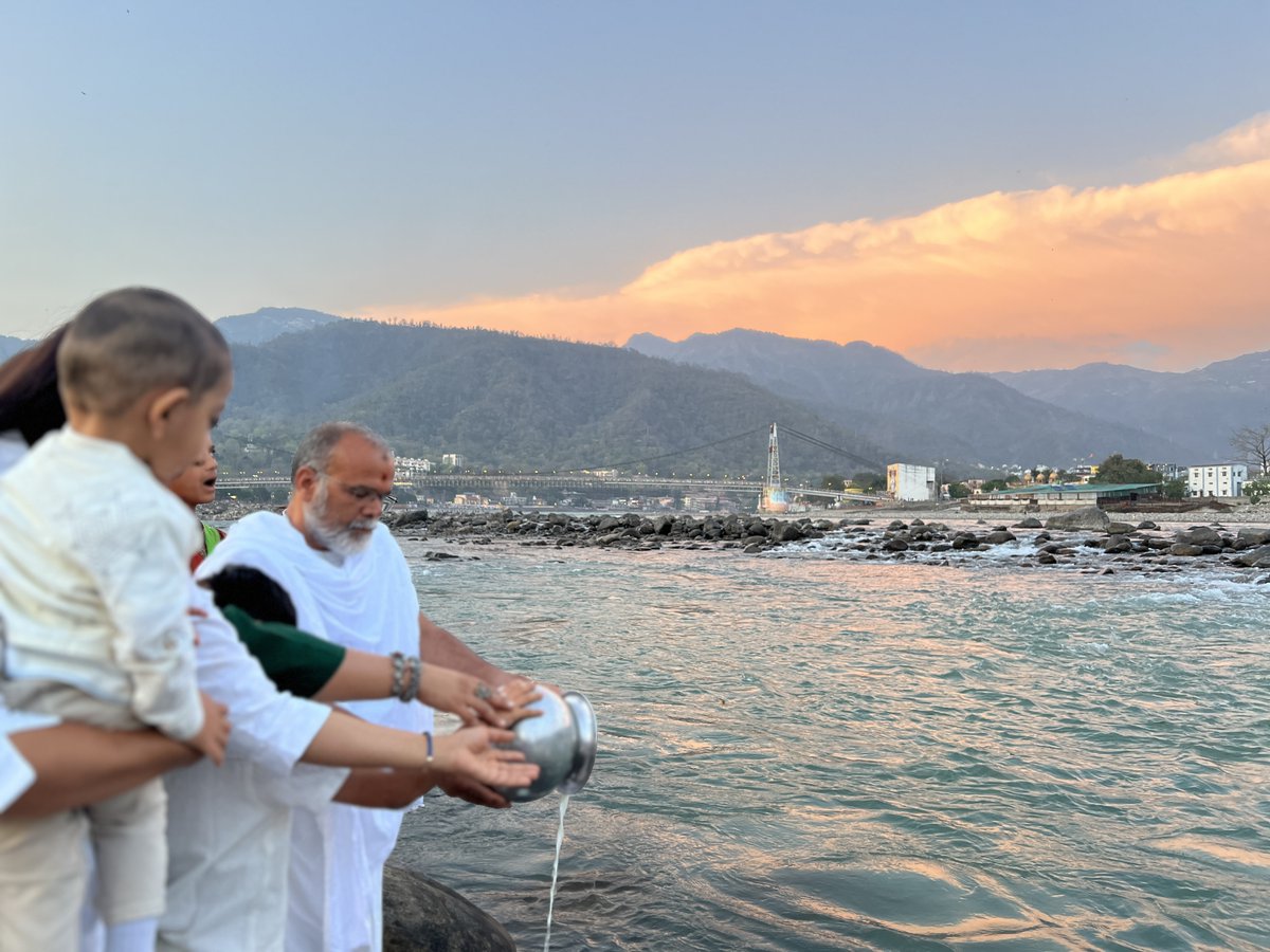 Rishikeshdham's tweet photo. Memory of 15.03.2026 Daily #GangaAarti at Shree Swaminarayan Ghat with Mediation. Since 2002 | Managed by Rishikesh Dham  👤Co-founder: Shree Sunil Bhagat  📷#SpiritualIndia #SunilBhagat #RishikeshDham #ganges https://t.co/O2XUUwqhKd