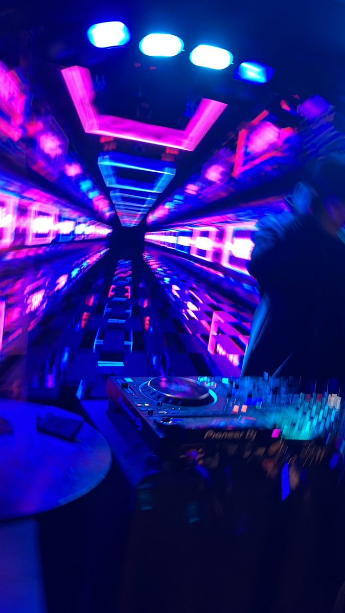 月曜日から飲みマンデイ tweet media