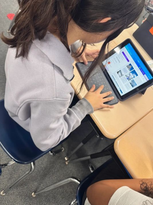 gccisd_edtech's tweet photo. Ms. Garza's 5th graders at DeZavala Elementary became designers for a day, using Canva to create travel brochures of their chosen states. With guidance from Alli Alvarez, they combined research, creativity, and digital skills. #EdTechInAction #DigitalLearning https://t.co/7SXf1ifa5n