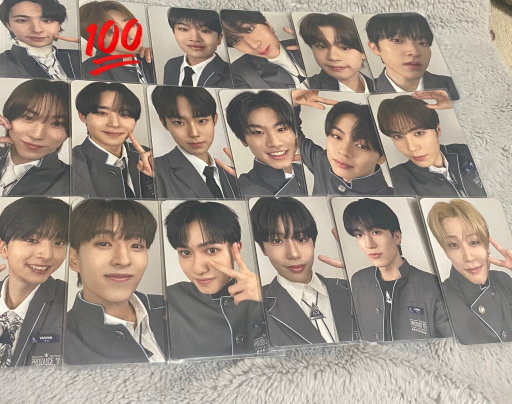 からし tweet media