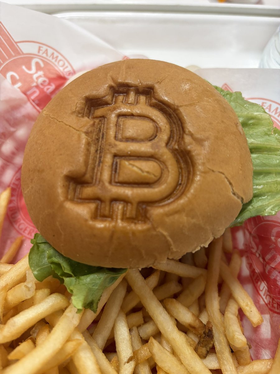 TFTC21's tweet photo. Steak 'n Shake celebrates 10 months of Bitcoin payments.

"Bitcoin payments are faster and saves us money! We have reinvested savings into product quality."

"Our same-store sales have risen dramatically ever since we launched Bitcoin payments." https://t.co/4PVsHwfj8G