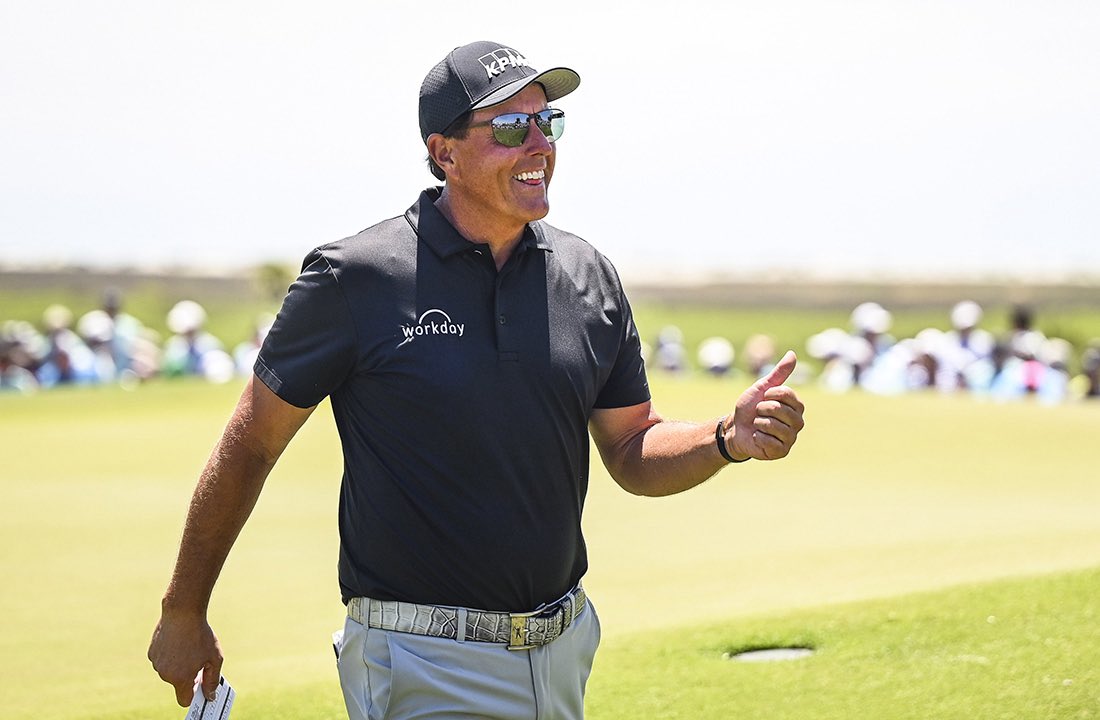 NUCLRGOLF's tweet image. 🚨👍🏌️ #BACK — Phil Mickelson is back after missing 4 LIV events due to personal reasons. Phil will make his season debut at LIV Golf South Africa this week.