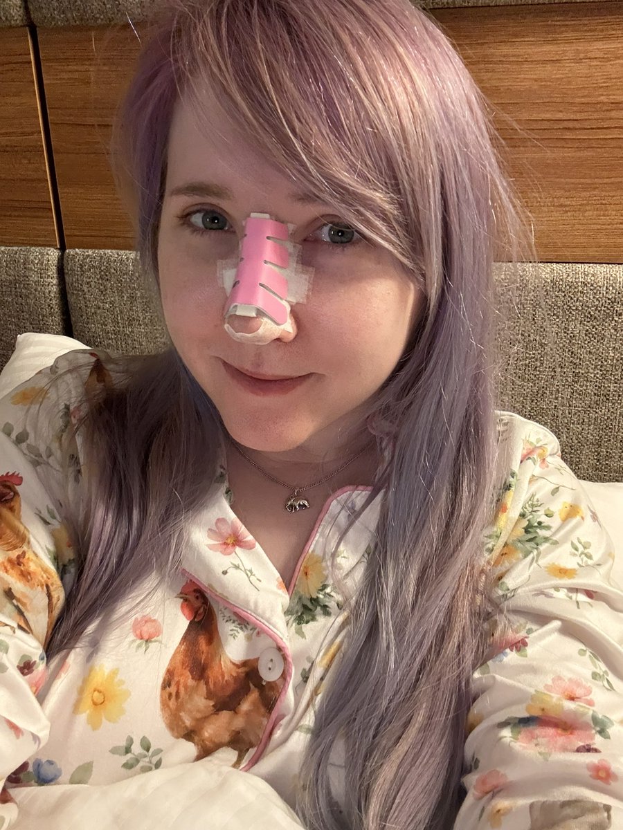 Phoefi on Twitch tweet media