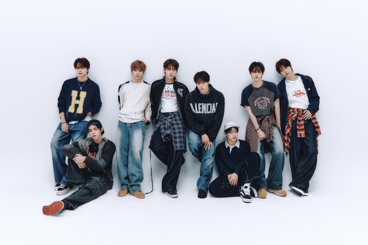 HAPPY 200 days YUHZ 🎉🎉🎉
debut son, okey 🥹💋💋

#YUHZ #YourHertz #유어즈