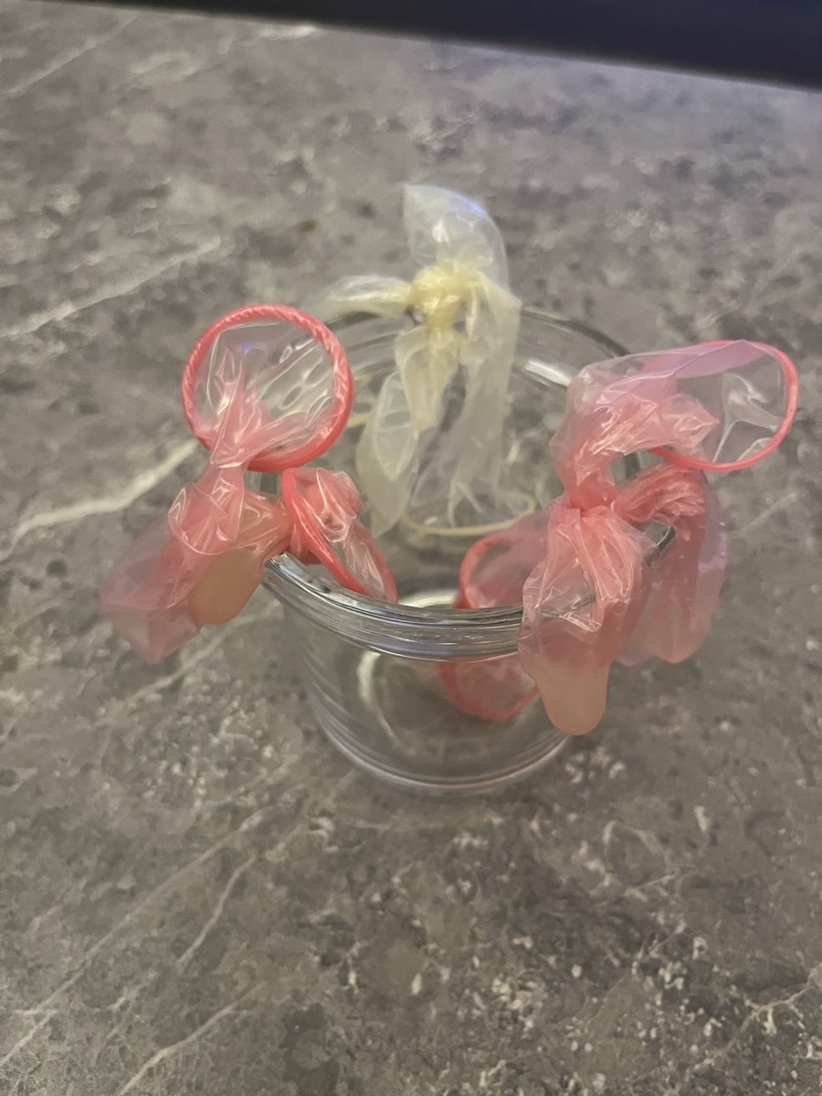 good-kisser tweet media