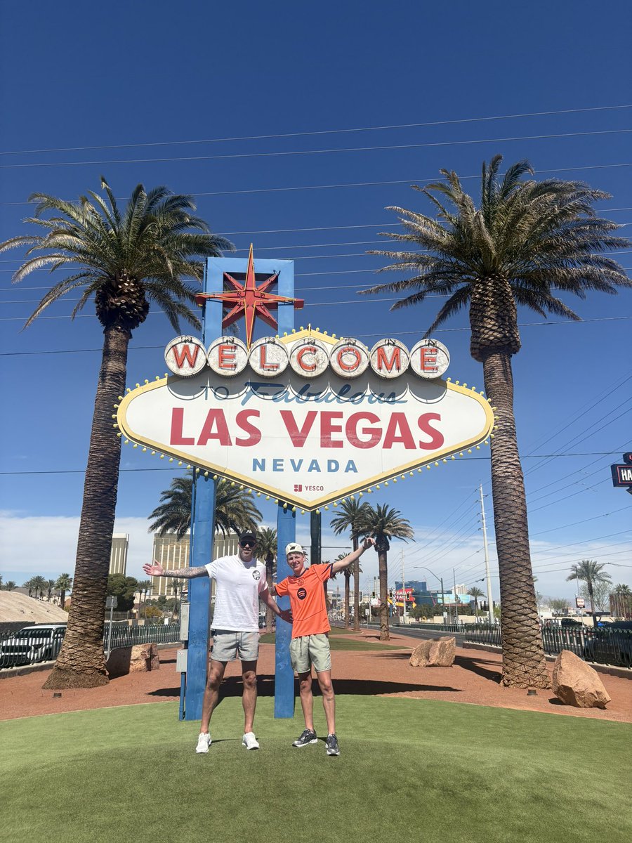 Chris Hunt tweet media