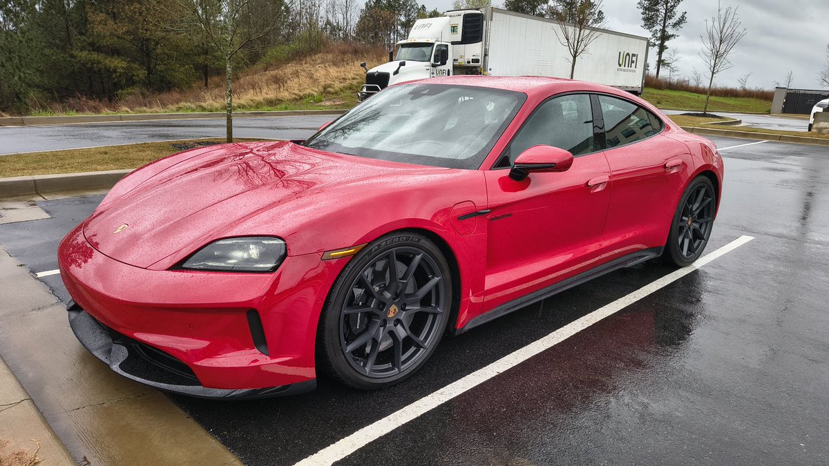 Leo Valente 🔋 tweet media