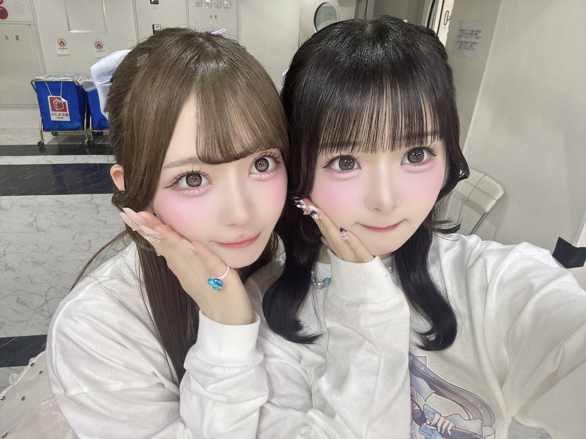 one_sayaka's tweet photo. みらいお誕生日おめでとう🎂♡
いつも真面目でひたむきに頑張ってる姿 本当に尊敬してるし、ステージでキラキラしてるみらいが大好き！！💞
しっかりしてるみらいだけど末っ子だからたくさん甘えてね…🤍好きな物似てるからみらいと可愛いお洋服着てお出かけしたいな~今年は叶えたい🪄︎︎大好きだよ♡ https://t.co/9EVMflgg8o