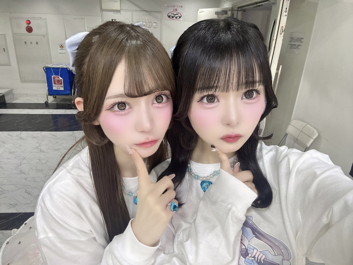 one_sayaka's tweet photo. みらいお誕生日おめでとう🎂♡
いつも真面目でひたむきに頑張ってる姿 本当に尊敬してるし、ステージでキラキラしてるみらいが大好き！！💞
しっかりしてるみらいだけど末っ子だからたくさん甘えてね…🤍好きな物似てるからみらいと可愛いお洋服着てお出かけしたいな~今年は叶えたい🪄︎︎大好きだよ♡ https://t.co/9EVMflgg8o