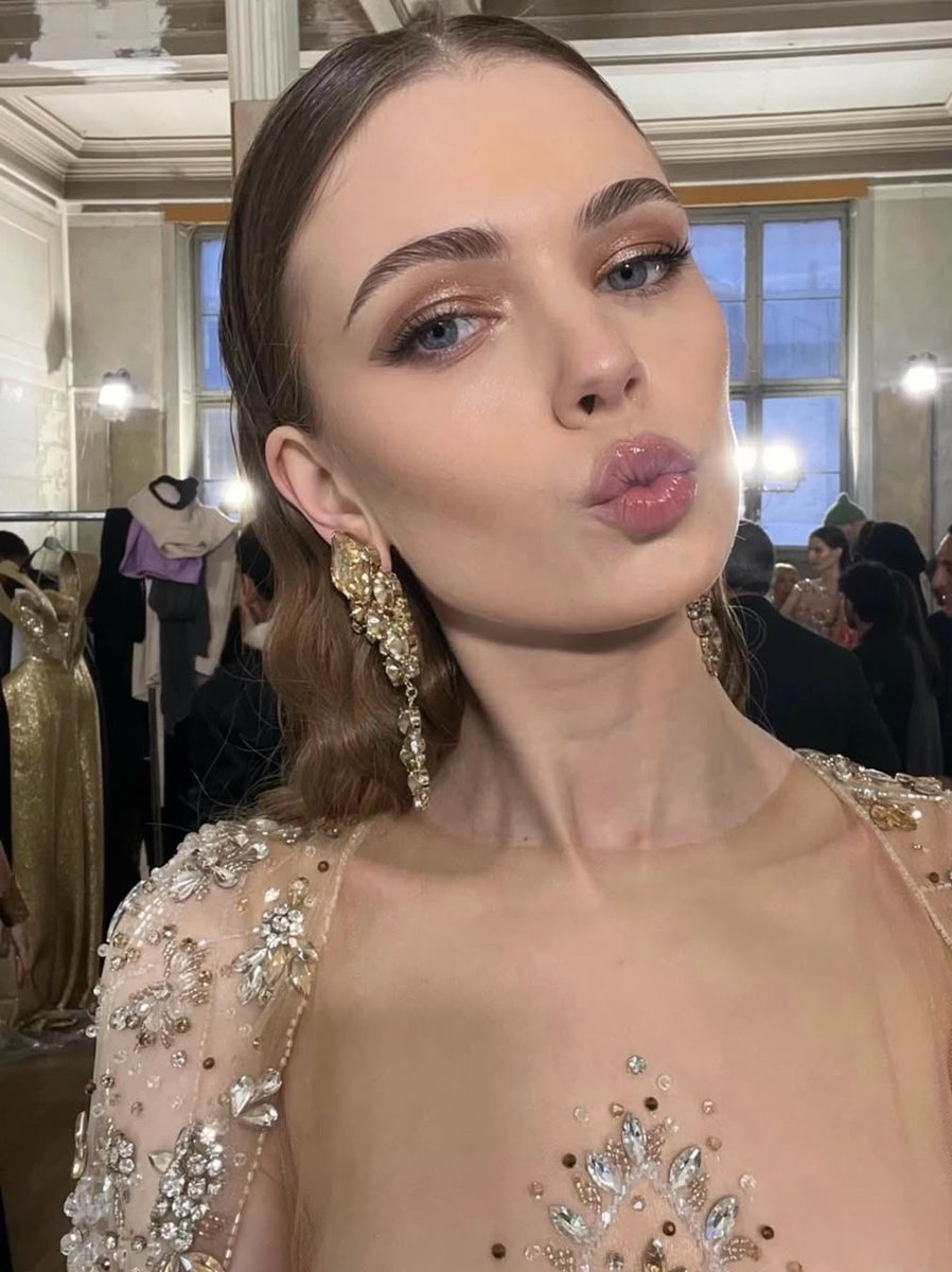 Bee Haber tweet media