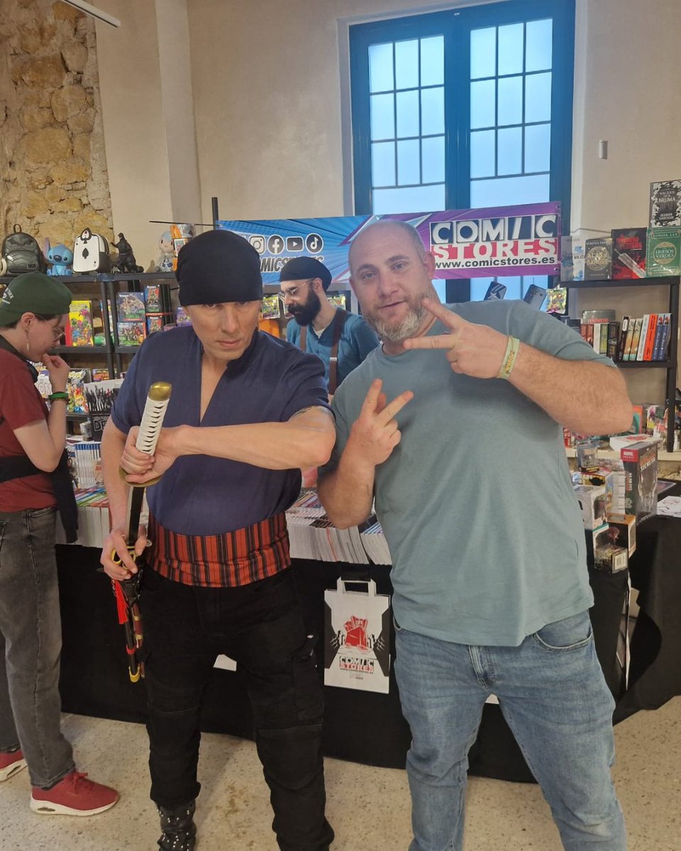 Comic Stores tweet media