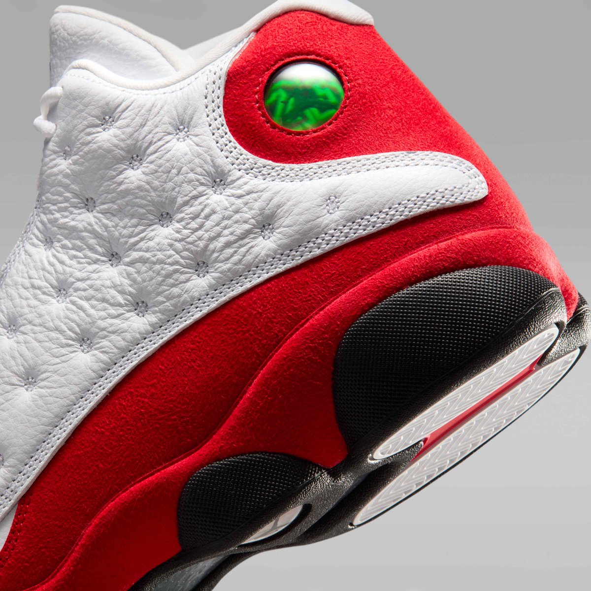 Air Jordan 13 'True Red' 

Available via <a href="/snipes_usa/">SNIPES_USA</a> |$215| #ad <a href="/Jumpman23/">Jordan</a> 

>>> ow.ly/Jx9950YumgF