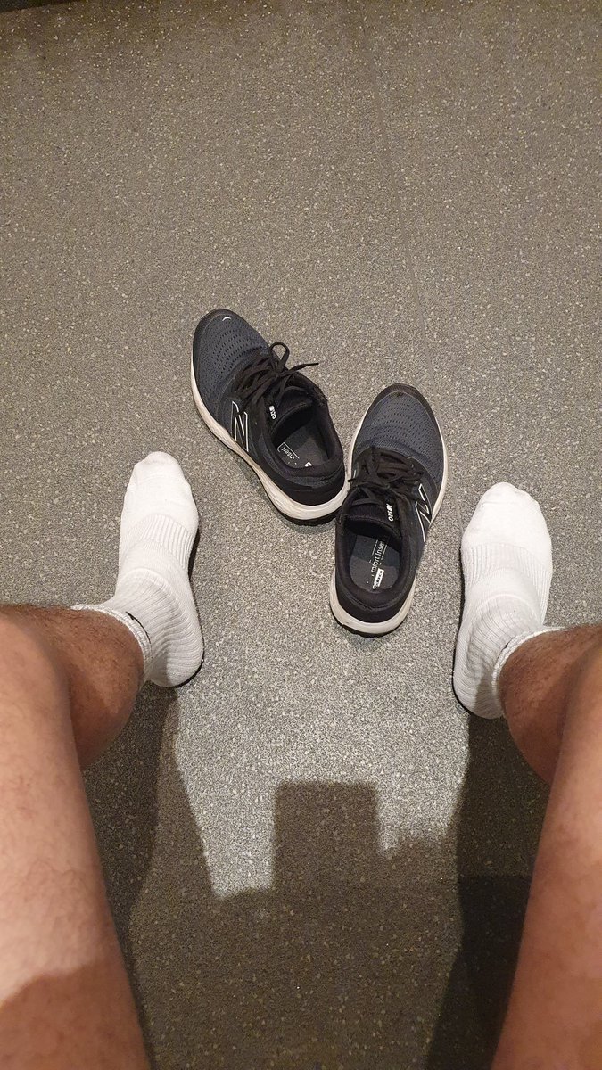 Gym session #socks #sportsocks #feetfetısh #guy
