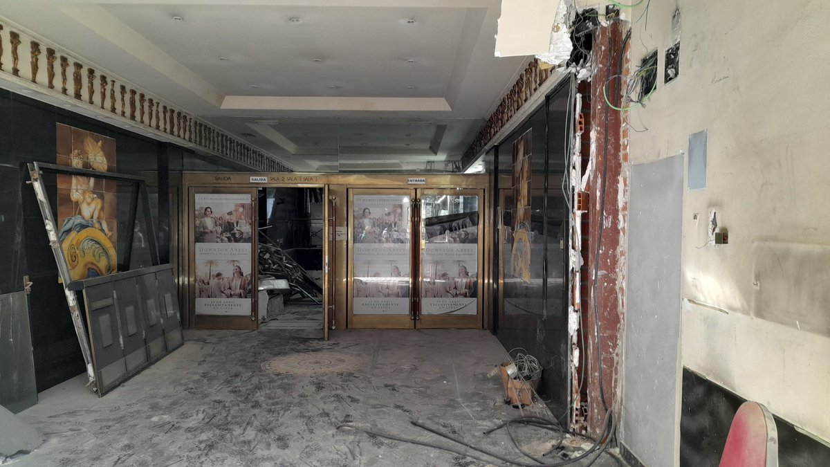 César CR tweet media