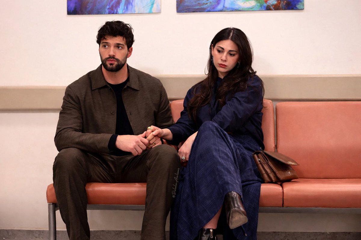 He is supporting his wife in the hospital
 🧿✨ #GülSef #Abidizis