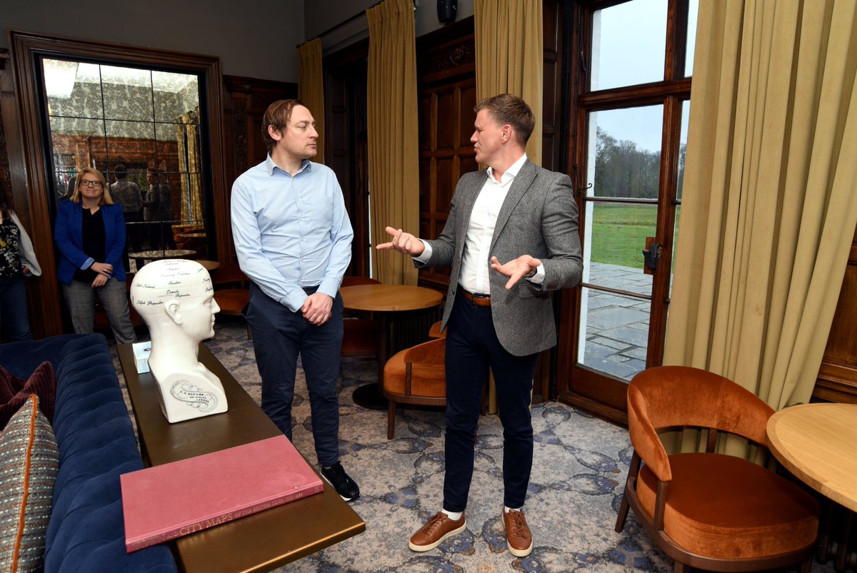 ExperienceOxBiz tweet media