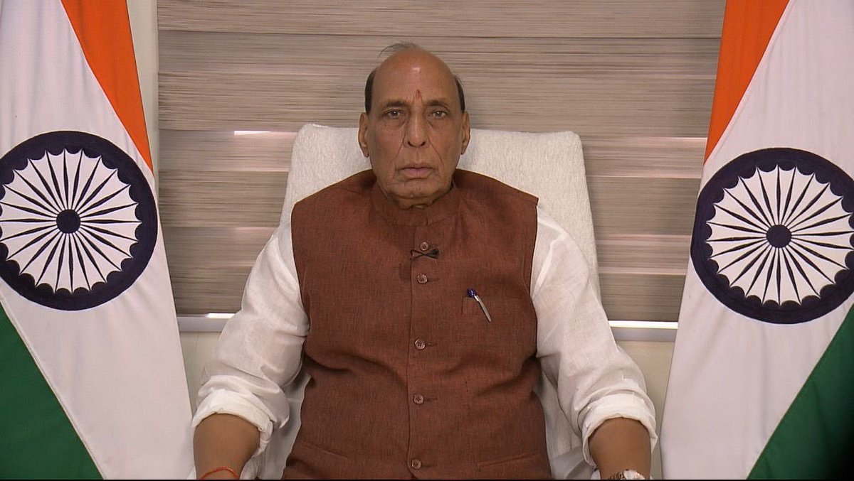 AIRNewsHindi's tweet photo. रक्षा मंत्री @rajnathsingh ने राष्ट्रीय रक्षा विश्वविद्यालय को रक्षा गोलमेज सम्मेलन 2026 के आयोजन के लिए बधाई दी।

रक्षा मंत्री ने कहा कि यह पहल सार्थक संवाद को बढ़ावा देती है और रक्षा व्यापार, सह-विकास और उभरती प्रौद्योगिकियों में सहयोग को प्रोत्साहित करती है।

@DefenceMinIndia https://t.co/dh41k4Y3q2