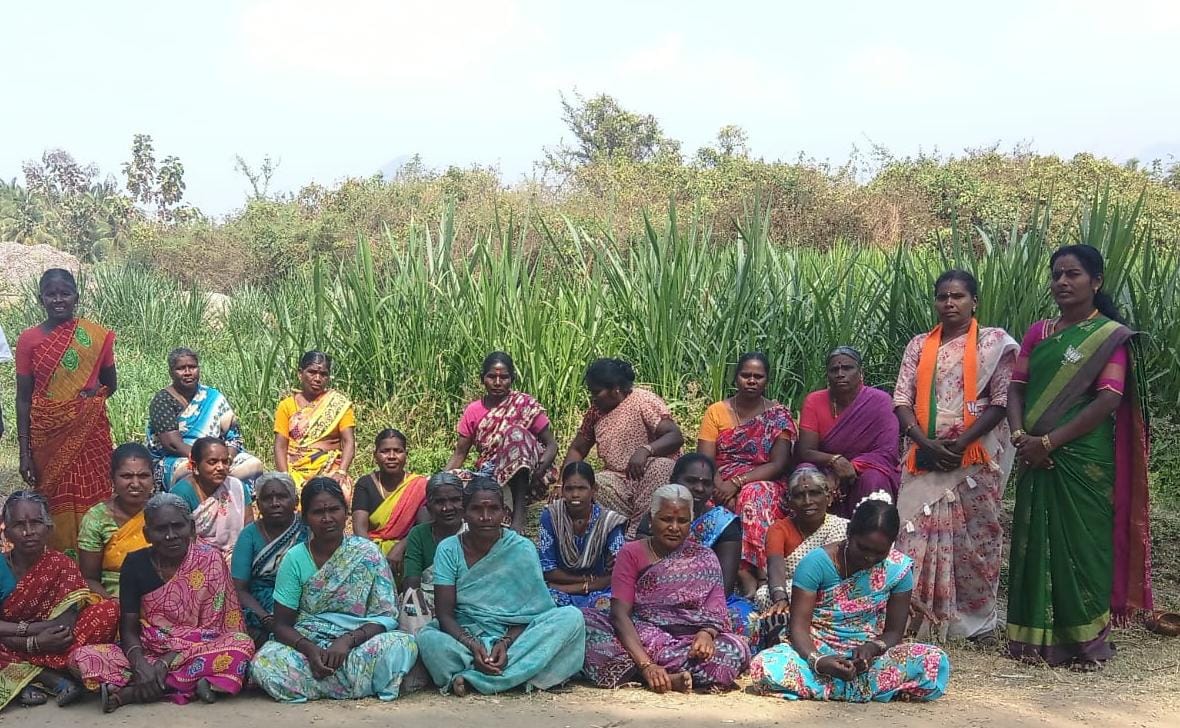 JDeepaBJP's tweet photo. #மகளிர்_சுய_உதவி_குழு_சந்திப்பு_நிகழ்ச்சி நடைபெற்று வருகிறது

28.02.2026 #திருப்பத்தூர் மாவட்டம், #திருப்பத்தூர்_வடக்கு மண்டலில், மாவட்ட மகளிர் அணி தலைவர் திருமதி. #மீனாட்சி அவர்கள் தலைமையில் நடைபெற்றது ...

@JDeepaBJP https://t.co/ByQmUuFW7t