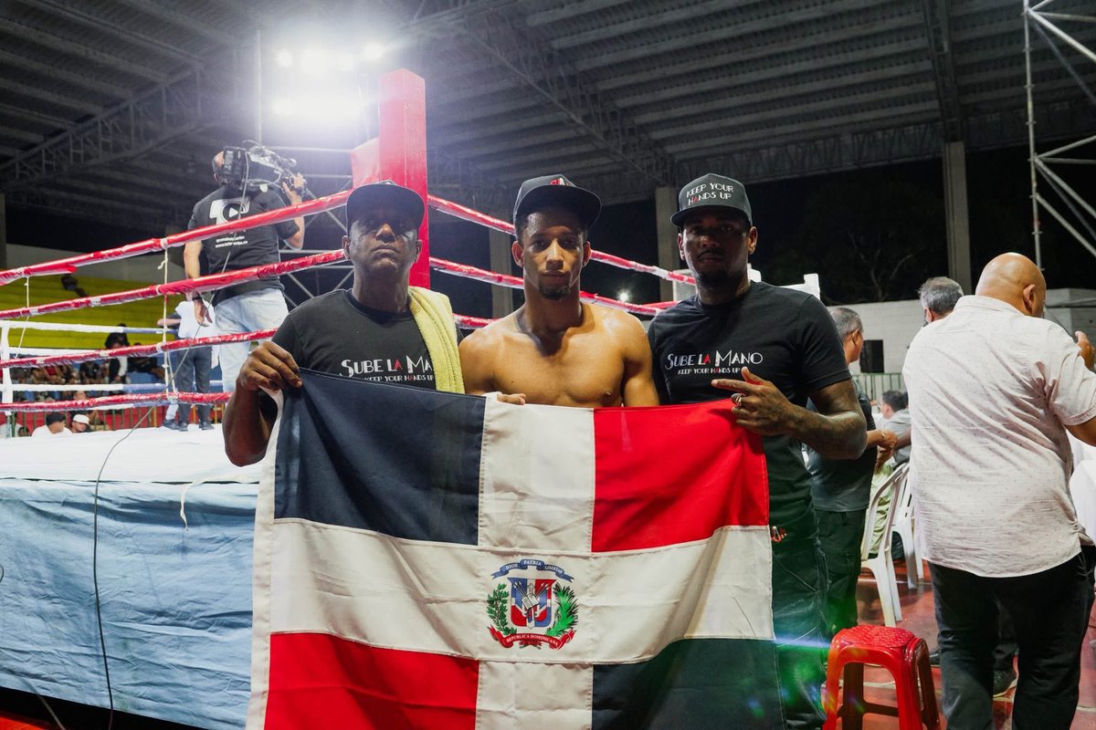 alcaldiagalapa's tweet photo. 🥊 #𝙏𝙞𝙚𝙧𝙧𝙖𝘿𝙚Deporte | Galapa vibró con el boxeo internacional en el WBA Future Champions Colombia 2026. 🔥

El Polideportivo Municipal de Galapa se convirtió en el escenario de una gran noche de combates, talento y emoción sobre el ring.

@FECOLBOX, @ImpactoNewsCol https://t.co/VAtTJn7vWs