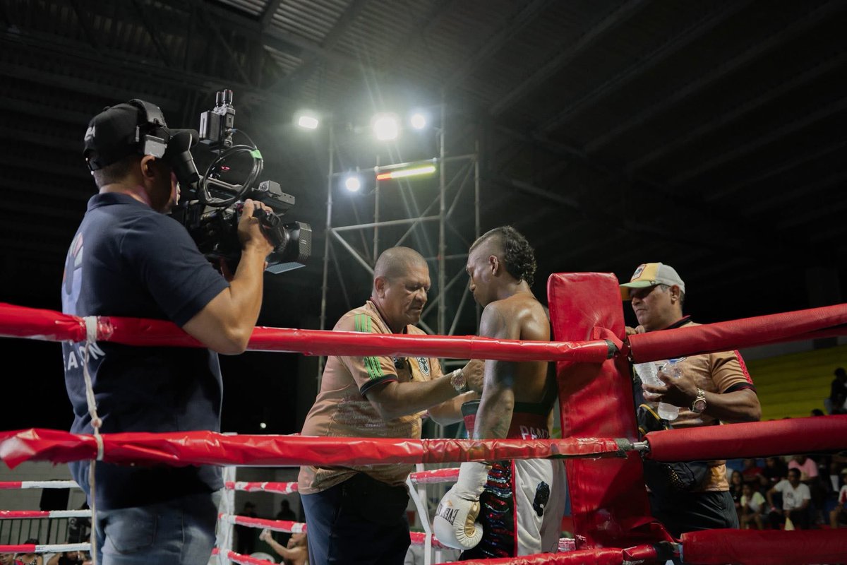 alcaldiagalapa's tweet photo. 🥊 #𝙏𝙞𝙚𝙧𝙧𝙖𝘿𝙚Deporte | Galapa vibró con el boxeo internacional en el WBA Future Champions Colombia 2026. 🔥

El Polideportivo Municipal de Galapa se convirtió en el escenario de una gran noche de combates, talento y emoción sobre el ring.

@FECOLBOX, @ImpactoNewsCol https://t.co/VAtTJn7vWs