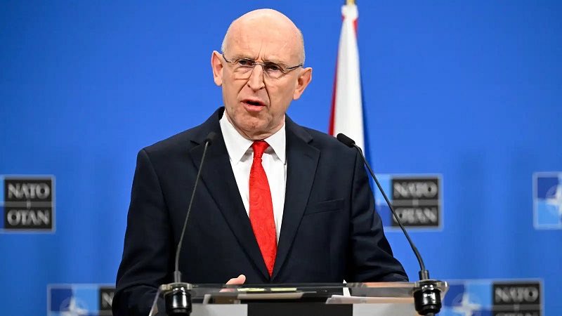 وزير الدفاع البريطاني: ضرورة تحالف واسع لأمن مضيق هرمز