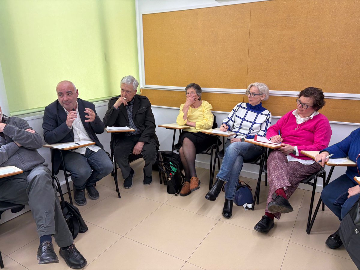 Federació d’Associacions de Familiars d’Alzheimer tweet media