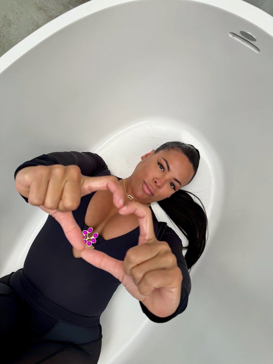 Luna Star tweet media