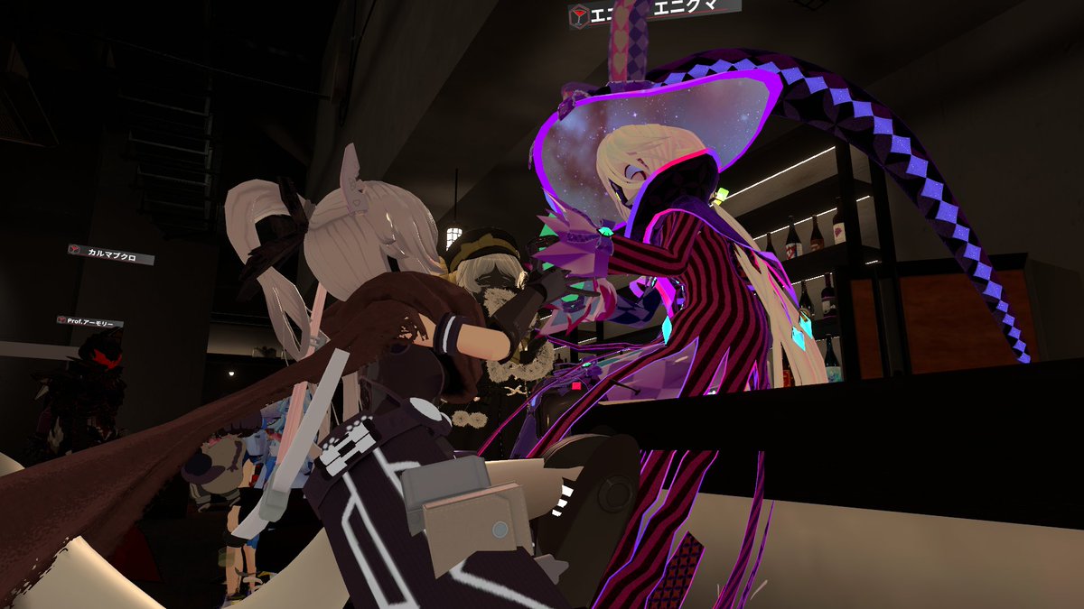 A hooded figure/ 'レヴィン' tweet media