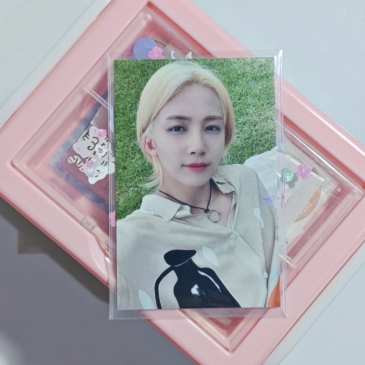 _swtorny's tweet photo. Want to sell / wts / lfb

Jeonghan GB Broadcast Attaca
✅Good condition
✅Shipping worldwide
📍Indonesia
 세븐틴 포카 양도 Seventeen Photocard 
#ตลาดนัดseventeen #pasarsvt #pasarseventeen https://t.co/z1XjwNbfur