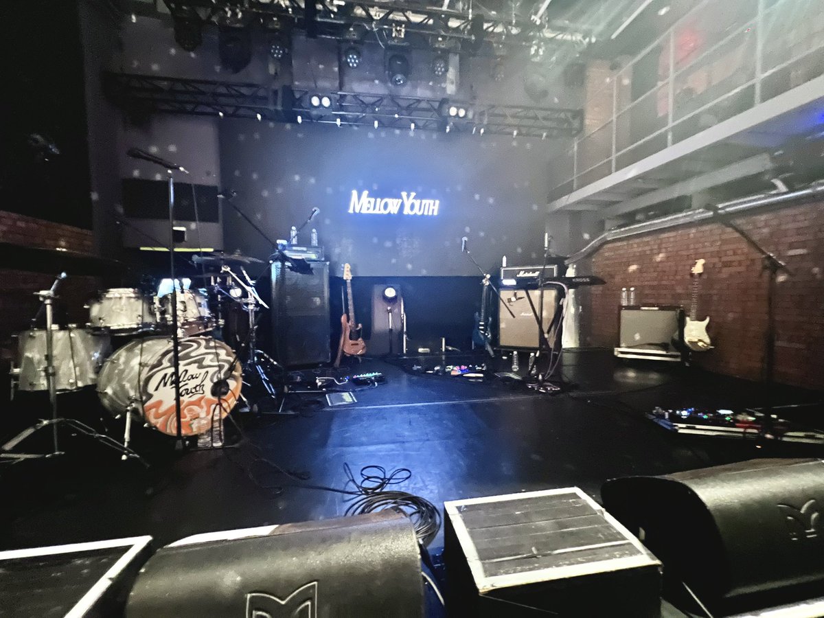 なにもかも諦めそうになったとき､私の心を救ってくれたのは紛れもなくMellow Youthの音楽でした。
これから先もずっとMellow Youthの音楽が大好きです。
最高に幸せな時間をありがとうございました☺︎
#MellowYouth #ShallWeDance?