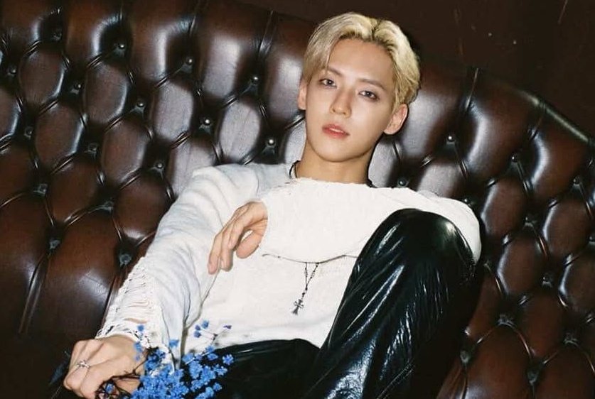 hutarchive's tweet photo. blonde minhyuk was truly something else 😵‍💫 https://t.co/SYYdg76W6S