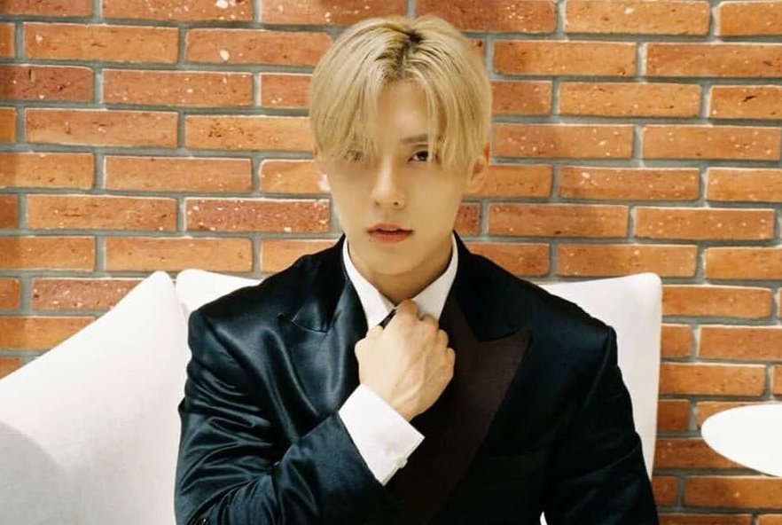 hutarchive's tweet photo. blonde minhyuk was truly something else 😵‍💫 https://t.co/SYYdg76W6S