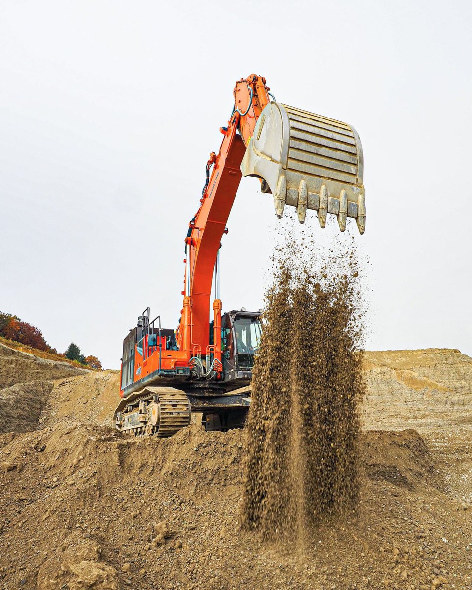 Hitachi Construction tweet media