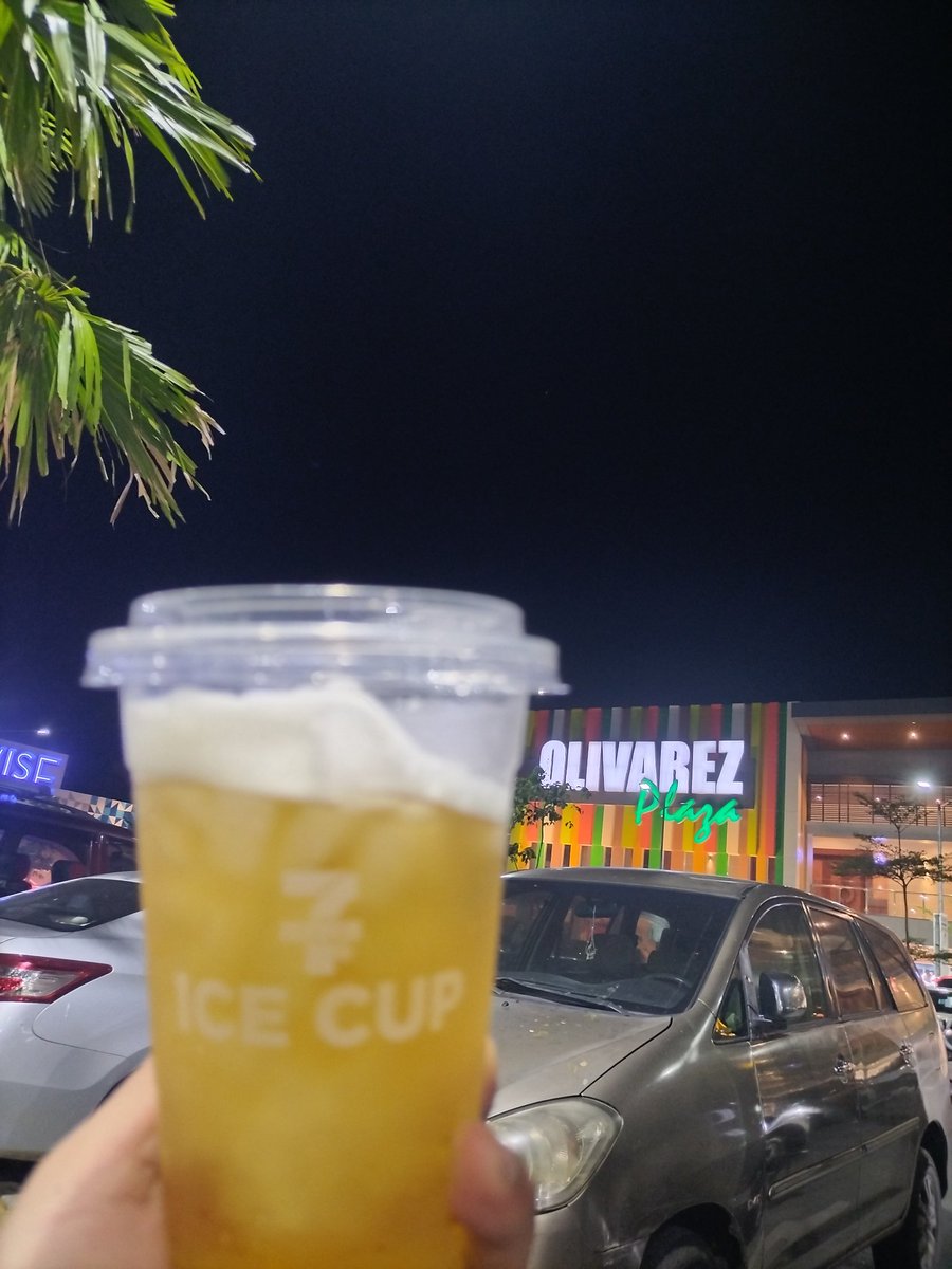 1ScrewAtATime's tweet photo. Olivarez + RH super = chill 🍻🍻 https://t.co/OCp1JvYFL2