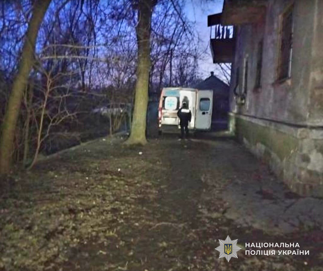 У Кам’янському 18-річному юнаку повідомили про підозру за побиття чоловіка

Джерело: dp.npu.gov.ua/news/u-kamians…