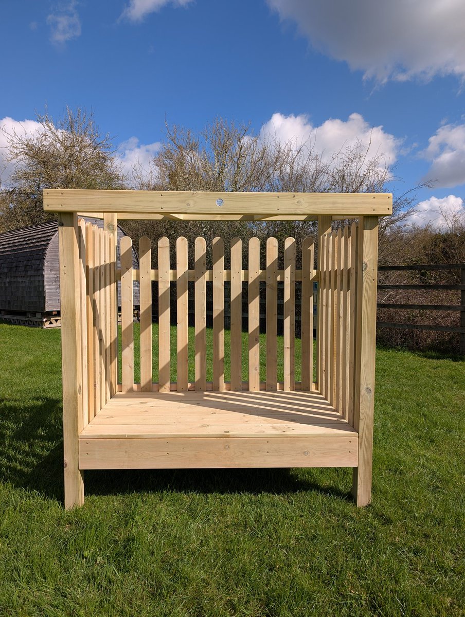 PlayspacesPlay's tweet photo. Our Reading Den is the perfect quiet corner where children can slow down and dive into a good book.
Not every play space needs to be about climbing and running - sometimes magic happens in the quiet corners 🌿
#kent #schoolplayground #outdoorclassroom https://t.co/3XJDtkJMPF