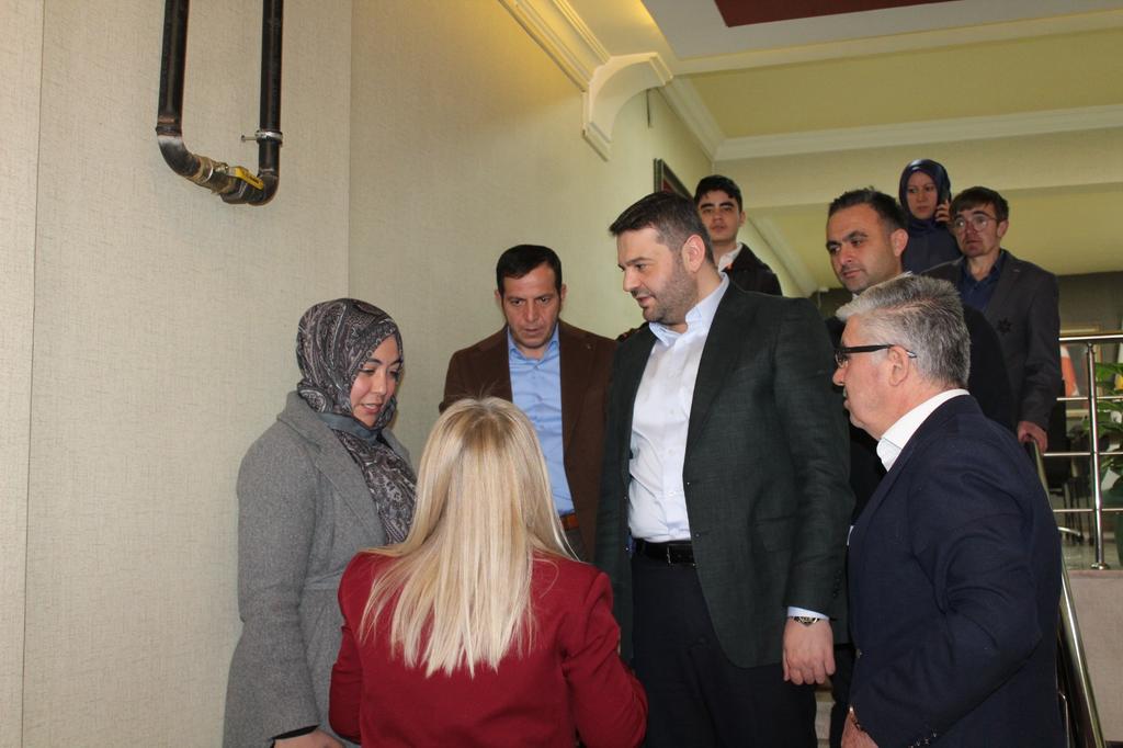 “Her kim Müslüman kardeşinin bir ihtiyacını giderirse Allah da onun bir ihtiyacını giderir. 

Genel Merkez Sosyal Politikalar Başkanlığımız tarafından düzenlenen “Yetim Gülerse Dünya Güler” iftar programına katılımak üzere; İlçe Başkanımız Ömer Faruk İslam ile birlikte