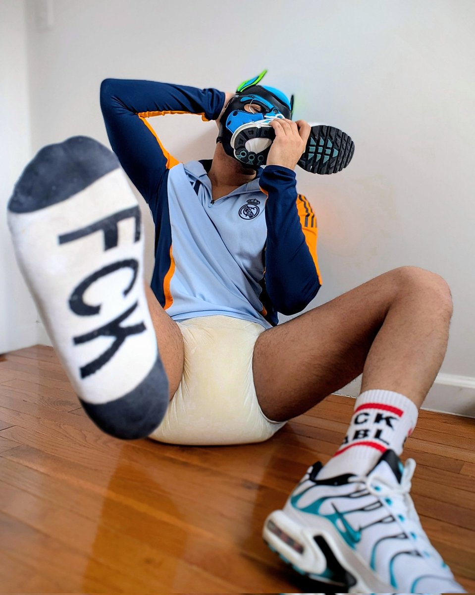 Little Pup Max tweet media