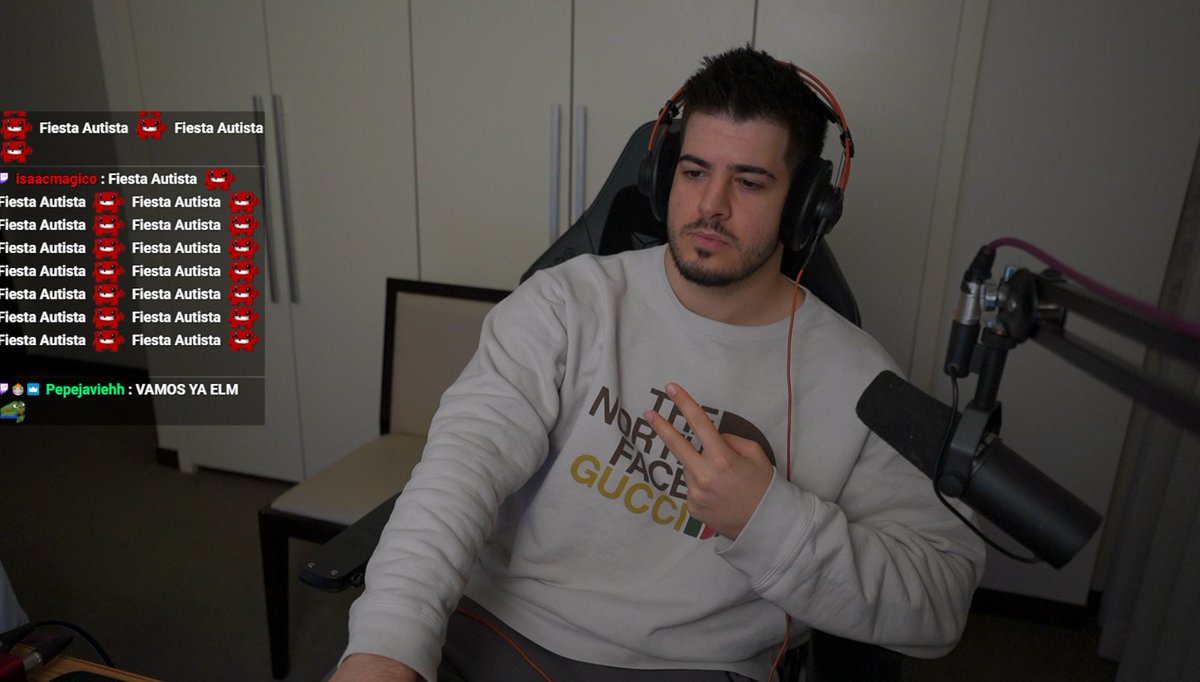 Spooky ElmilloR 🎃 tweet media