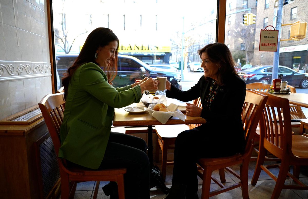 Kathy Hochul tweet media