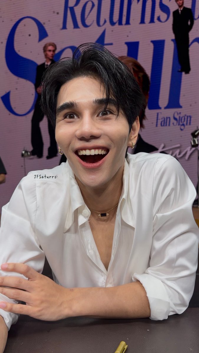 สีหน้าคนที่อยากกิน Butter chicken ตาปิ้งเป็นประกายสงสัยอยากกินมากๆจิงๆ กินของอร่อยๆเยอะๆเลยนะพี่เจฟฟฟฟ 🫶🏻🫶🏻#JeffSaturReturnsToSaturnBirthdayFanSign
#Jeffsatur