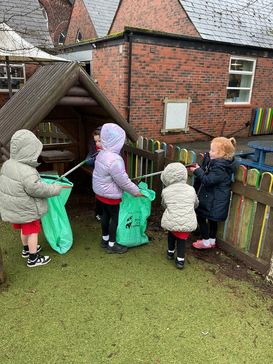 StSavReception tweet media