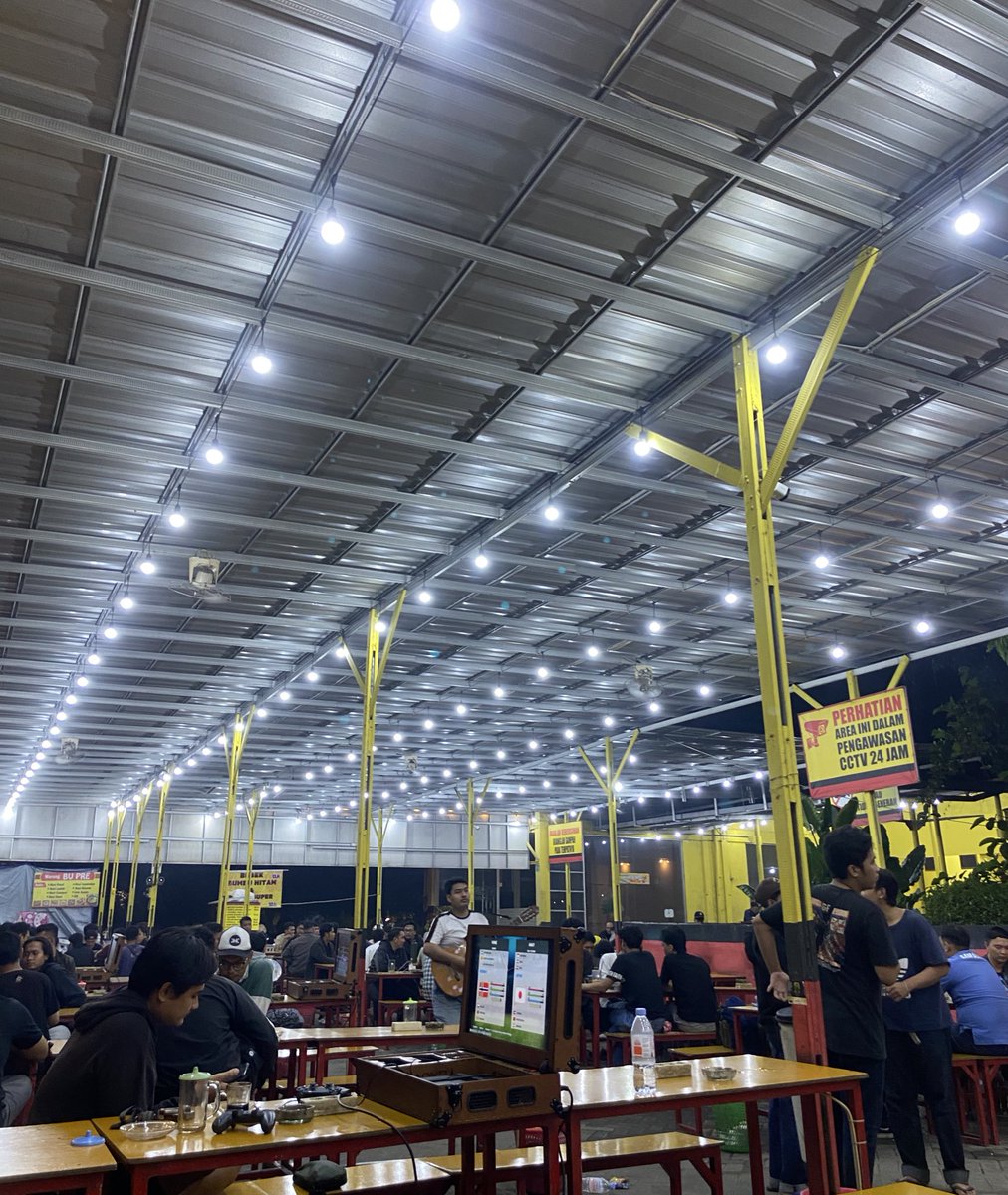 cupangloperz tweet media