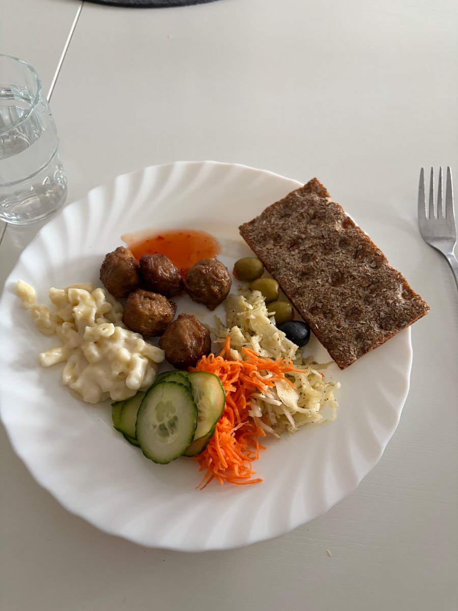 Anna Stokke tweet media