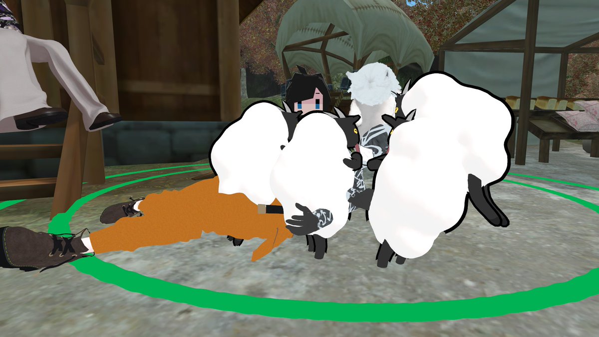 A hooded figure/ 'レヴィン' tweet media