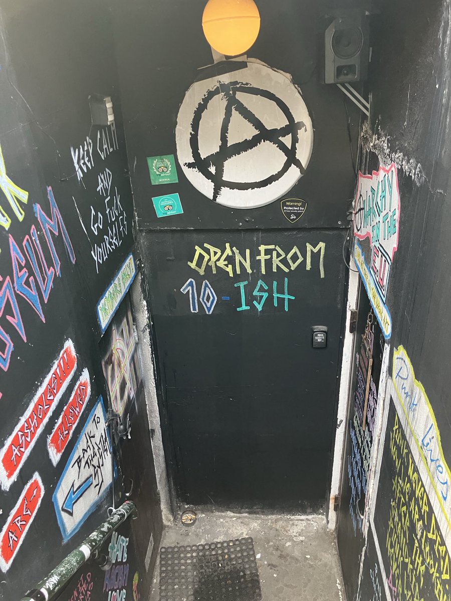 Adhuc Vivus tweet media